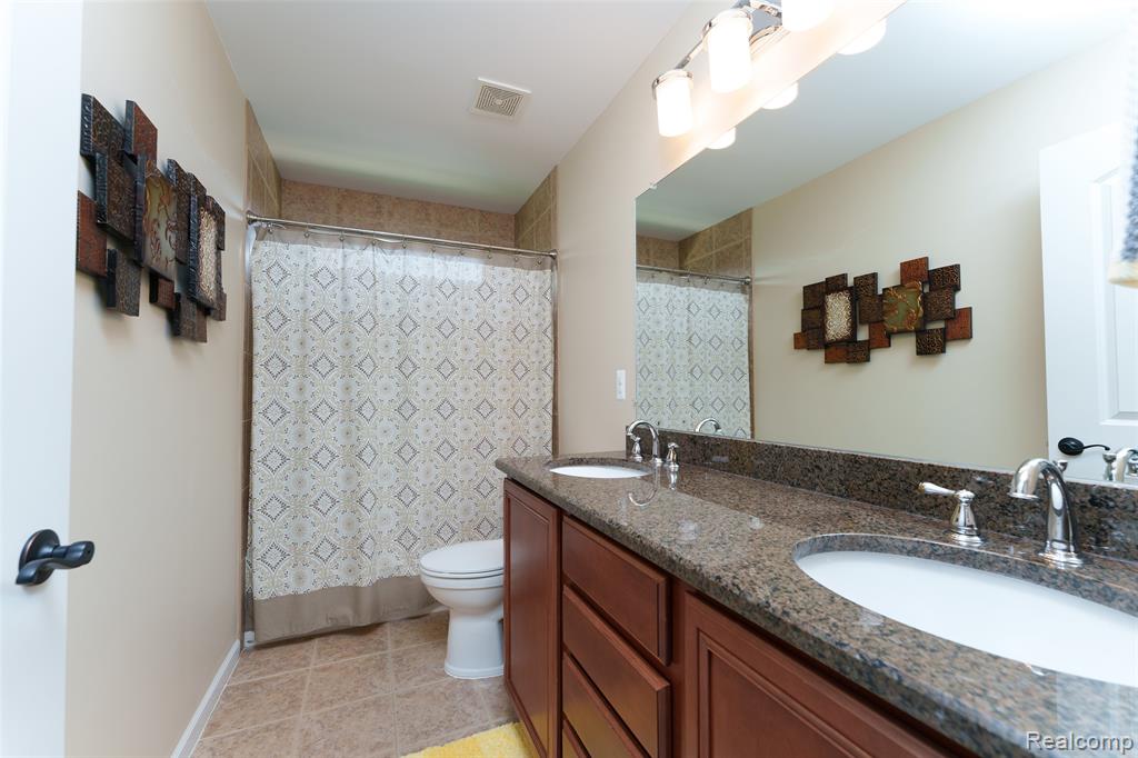 24455 Glenwood Drive, South Lyon, MI 48178 — Photo 38