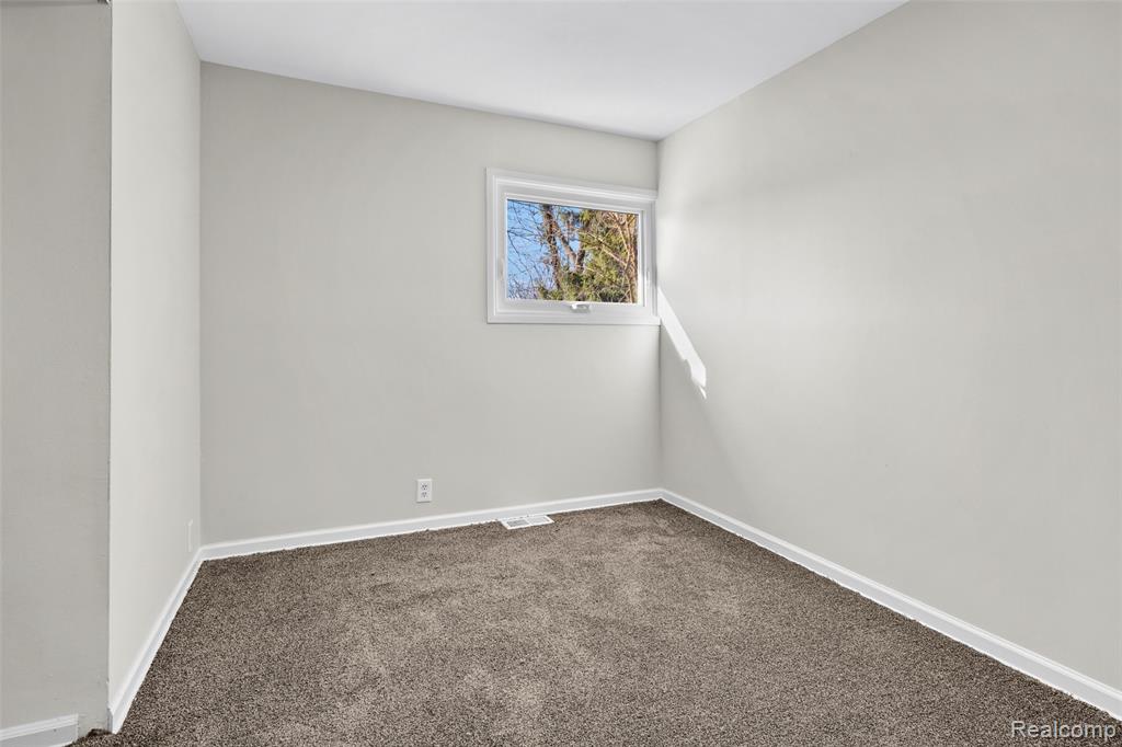 7260 Cottonwood, West Bloomfield, MI — Photo 31