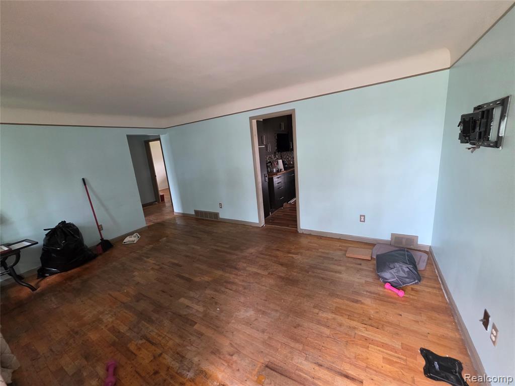4530 Stratford Drive, Warren, MI 48092 — Photo 8