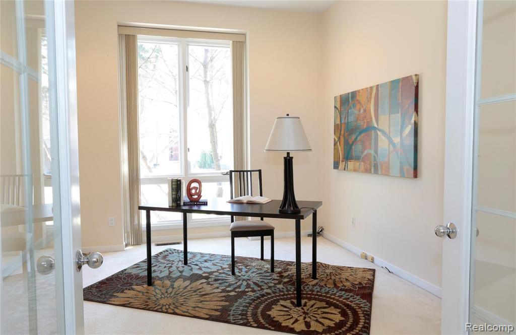 5160 OAKBROOKE Drive, West Bloomfield, MI 48323 — Photo 8