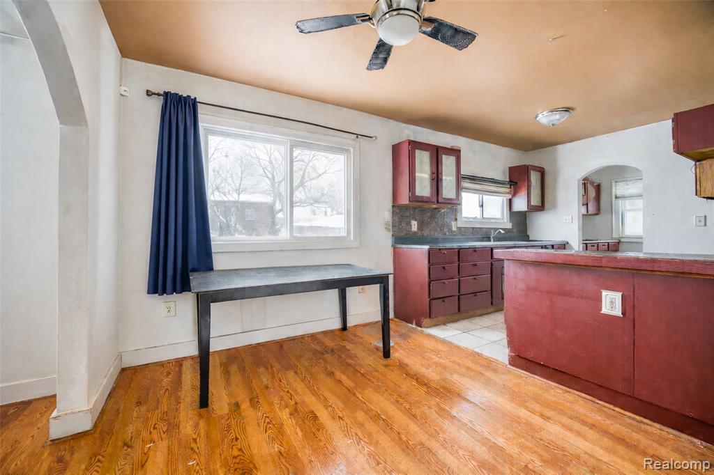 724 Robinwood Street, Pontiac, MI 48340 — Photo 12