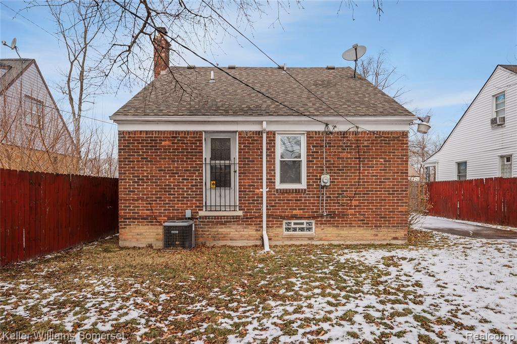 15280 Faircrest Street, Detroit, MI 48205 — Photo 26