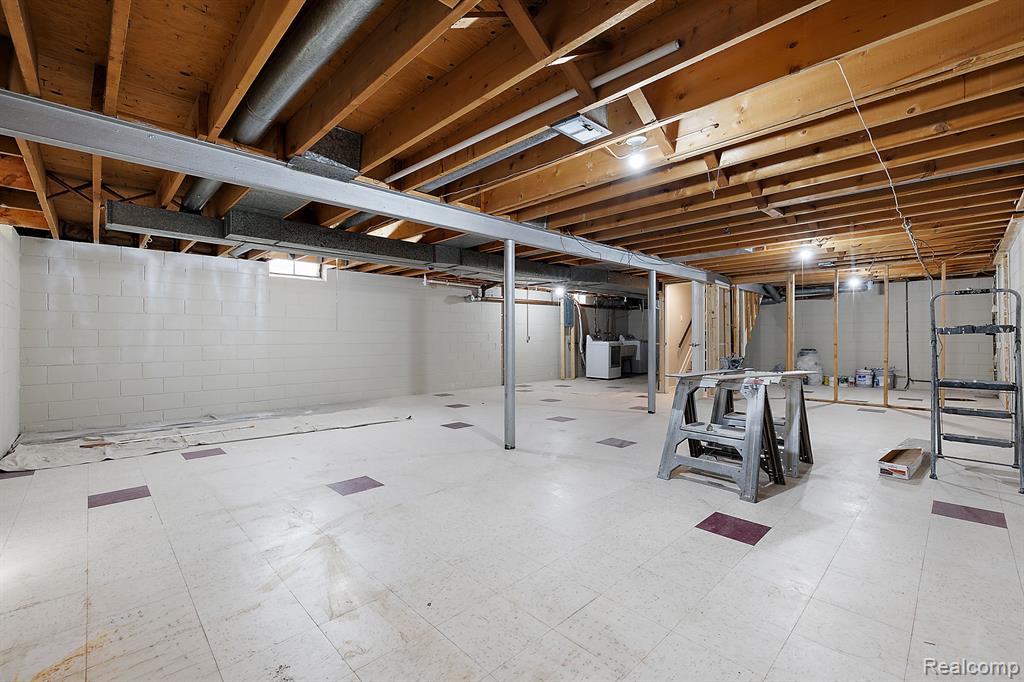 5666 GIBBING Road, Shelby, MI 48317 — Photo 31