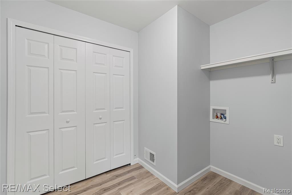 4487 Home Town Drive, Flint, MI 48506 — Photo 12