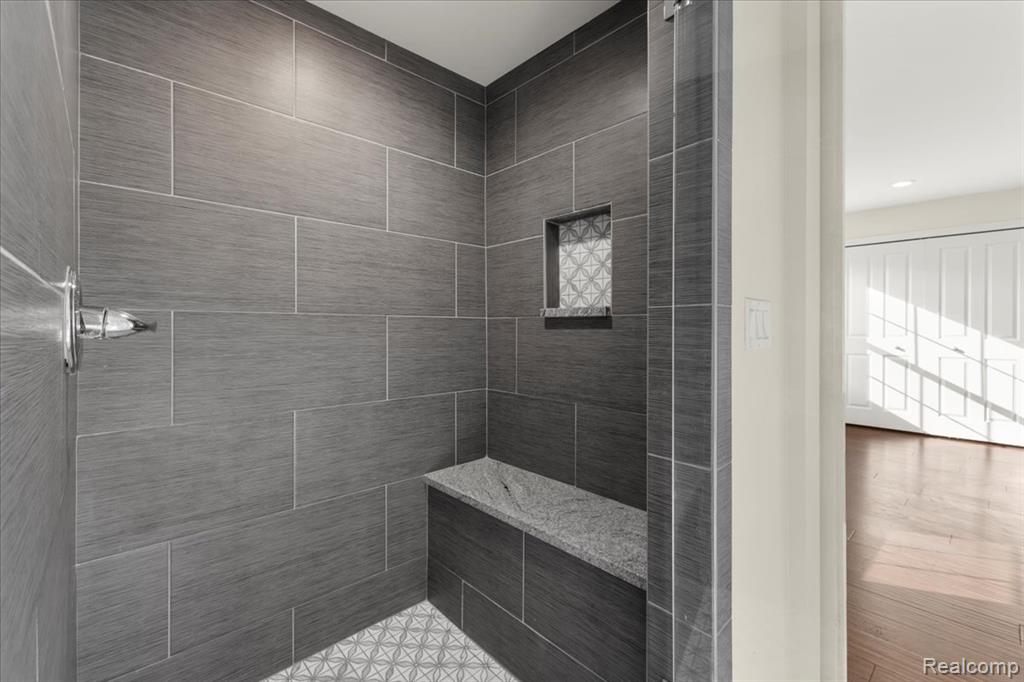 5656 Flagstaff Pines Drive, 406, Shelby Twp, MI 48317 — Photo 16