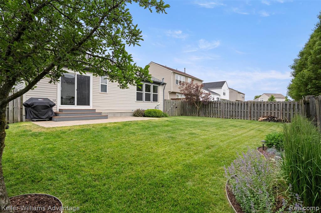 7501 Carlton Drive, Ypsilanti, MI 48197 — Photo 30