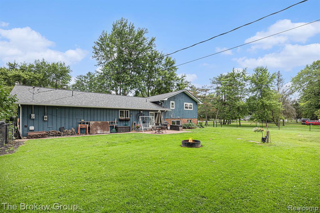 420 N Neeper Street, Capac, MI 48014 — Photo 25