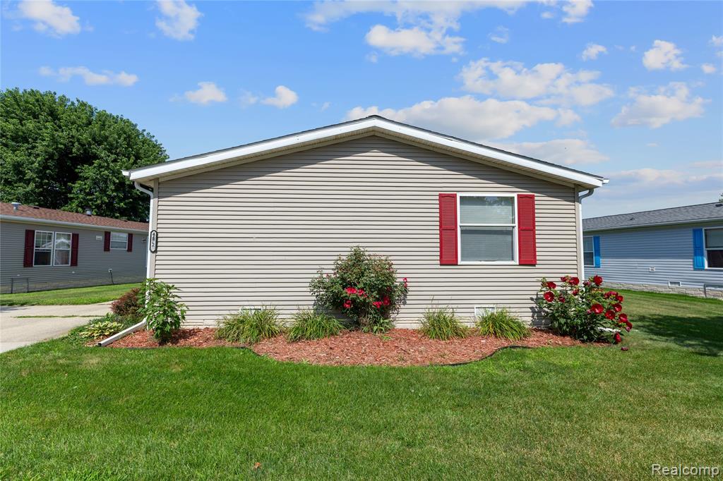 4472 Wynnwood Drive, Howell, MI 48843 — Photo 35