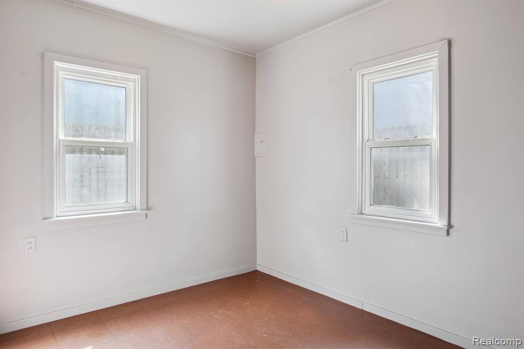 2235 Maddy Lane, Keego Harbor, MI 48320 — Photo 24