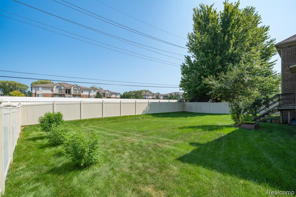 39122 Nautical Lane, Harrison Township, MI — Photo 39