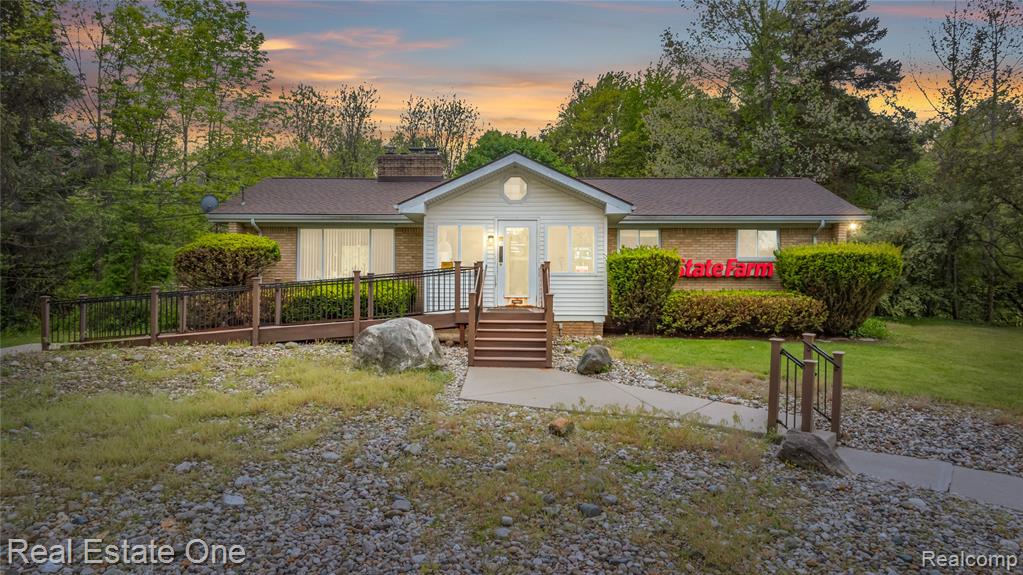7217 SASHABAW Road, Clarkston, MI 48348
