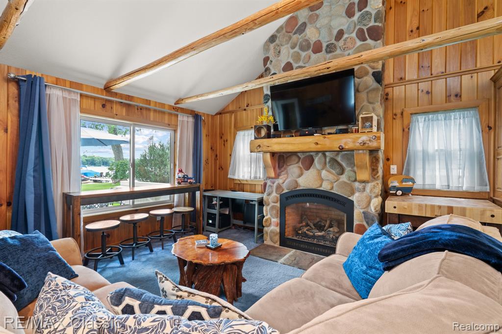 5286 Edgelake Drive, Pinckney, MI 48169 — Photo 18