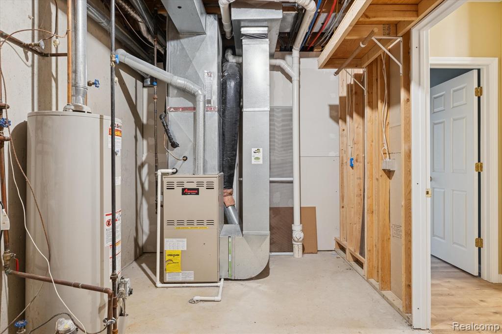 5585 Woodruff Shore Drive, Brighton, MI, 48116