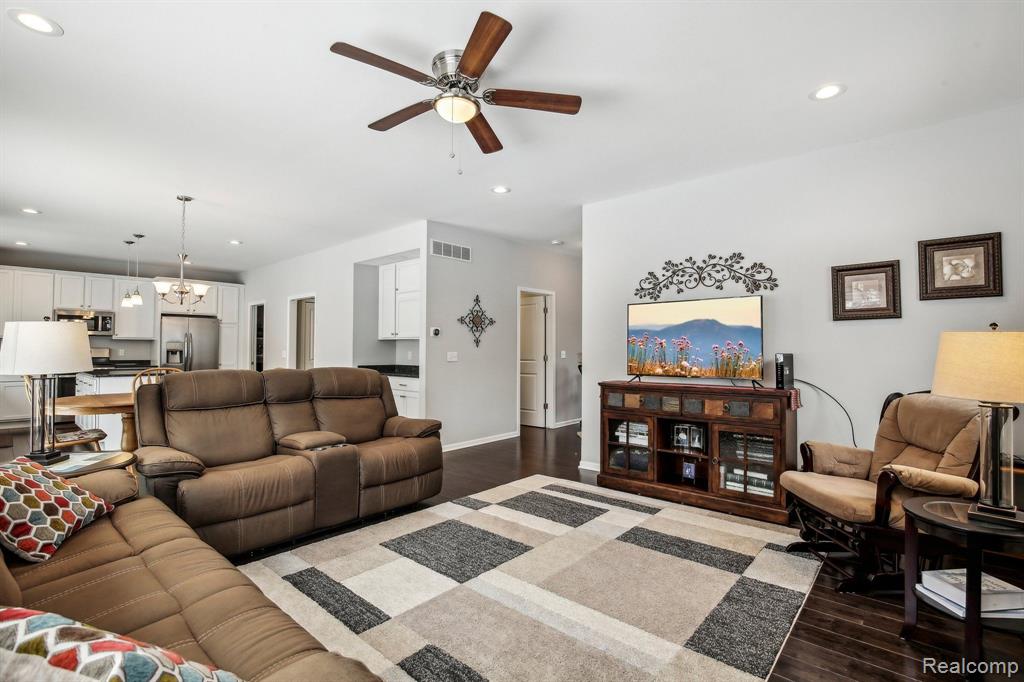 945 RIVER ROCK Drive, Holly, MI 48442 — Photo 11