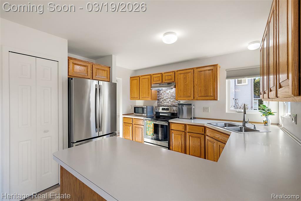 850 Glenmoor Drive, Oxford, MI 48371 — Photo 29