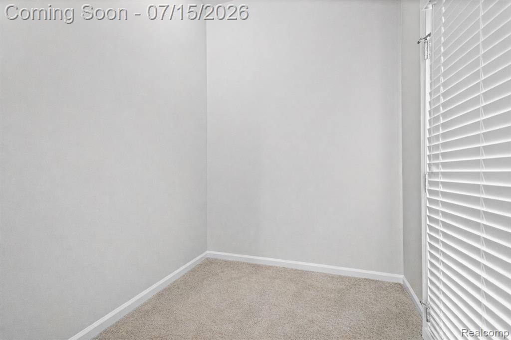 4616 Bradley Circle, Troy, MI 48085 — Photo 16
