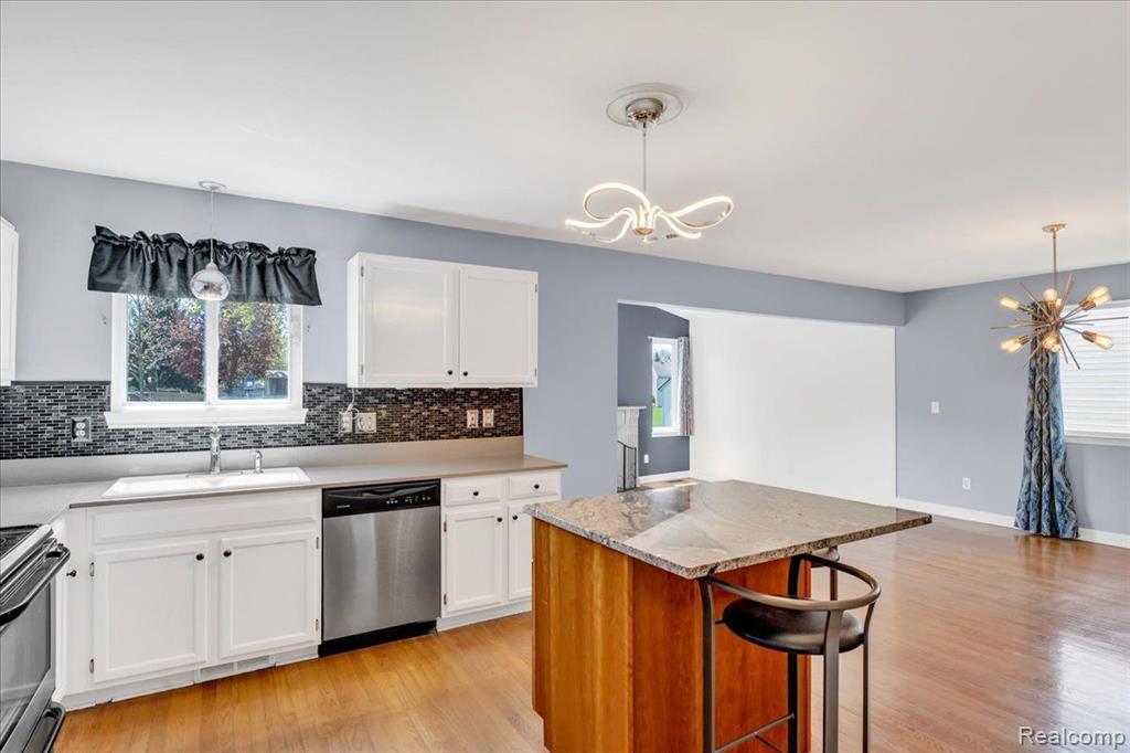 4525 STREAMSIDE Trail, Waterford, MI 48329 — Photo 10