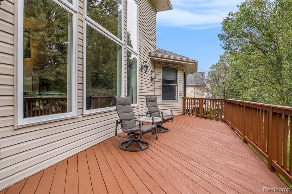 979 SUCHAVA Drive, White Lake, MI — Photo 36
