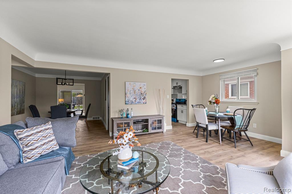 8903 APPLETON, Redford, MI 48239 — Photo 5