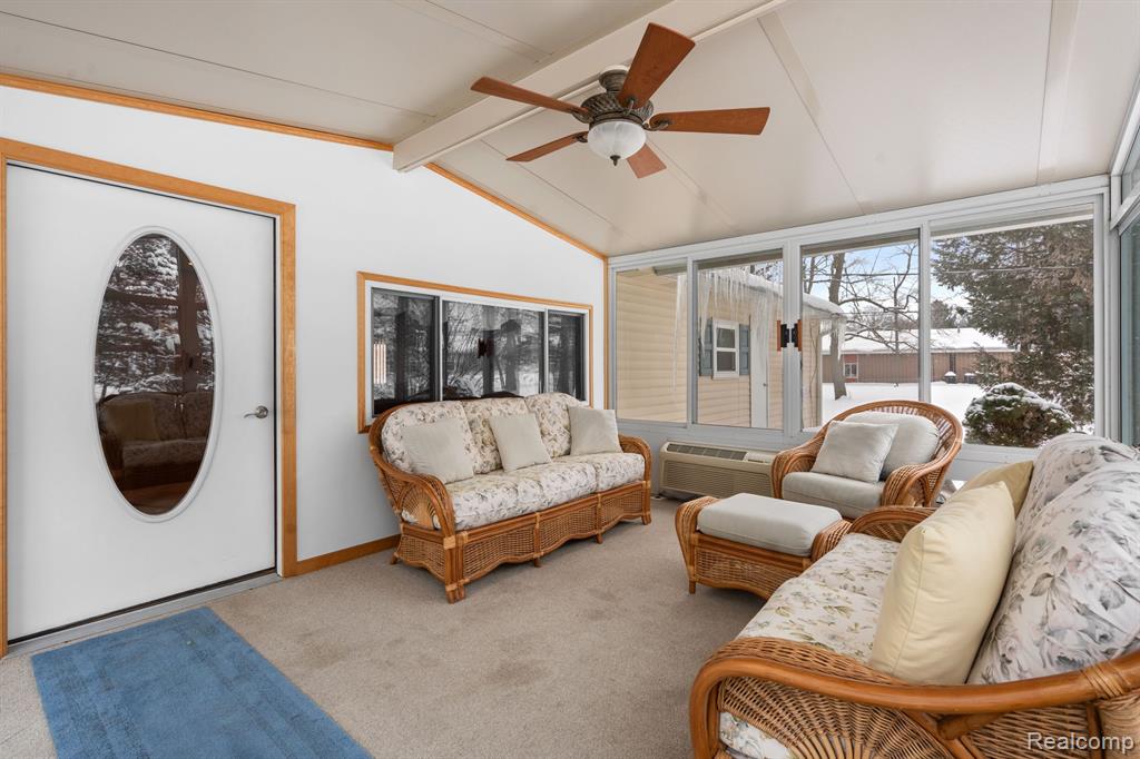 5269 LAKESHORE Road, Fort Gratiot, MI 48059 — Photo 16