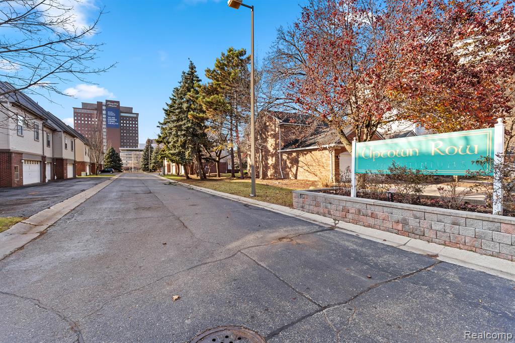 890 Lothrop Road, Detroit, MI 48202 — Photo 21