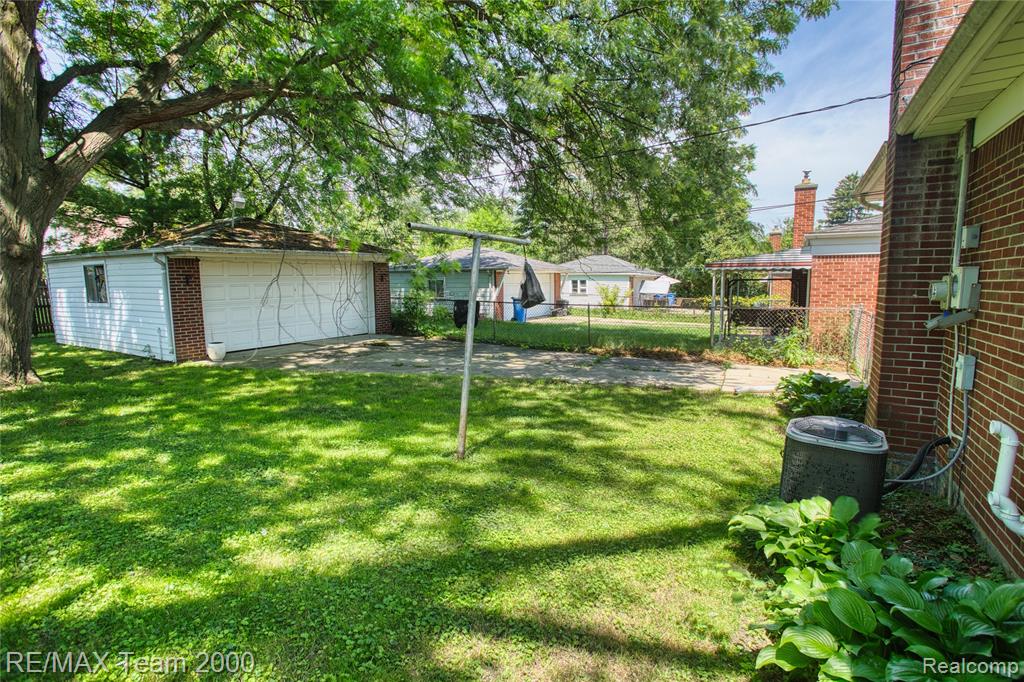 7475 Fenton Street, Dearborn Heights, MI 48127 — Photo 5