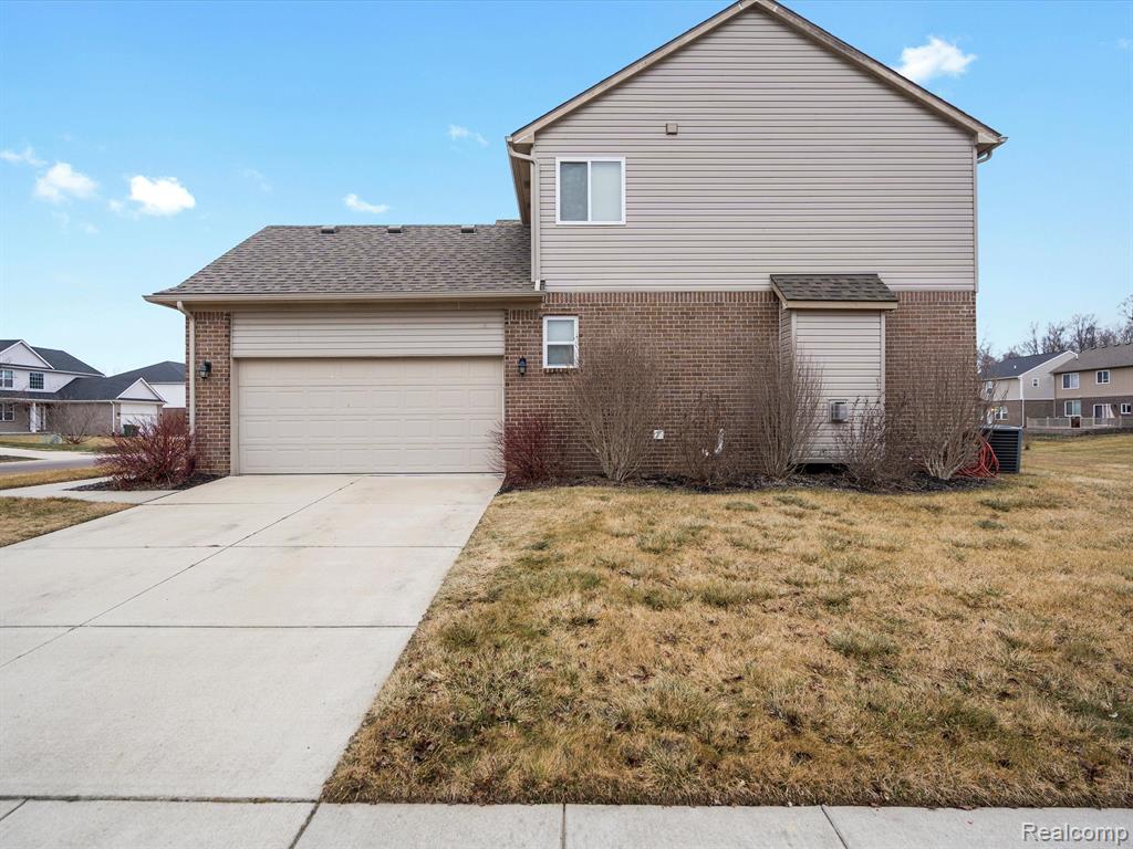 13521 S CUMBERLAND Drive, Van Buren, MI 48111 — Photo 32