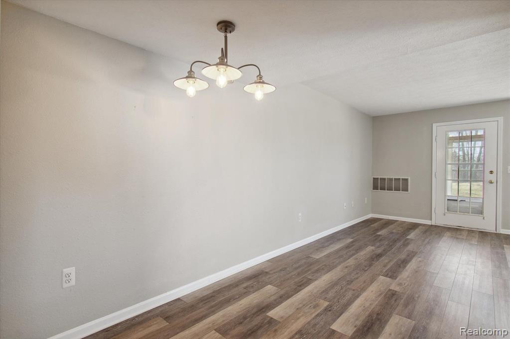 1449 HEATHERWOOD Lane, Ann Arbor, MI 48108 — Photo 7