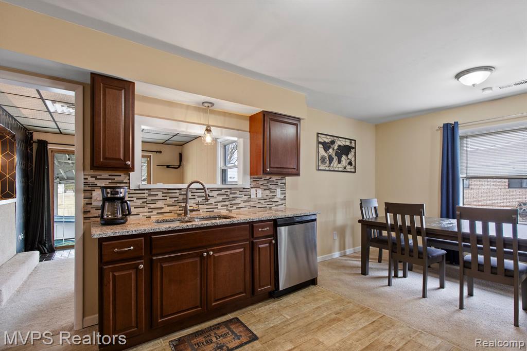 5503 NORTHLAWN Drive, Sterling Heights, MI 48310 — Photo 9