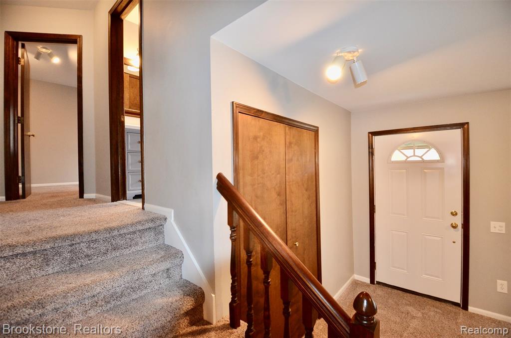 7244 Chapel View Drive, Clarkston, MI — Photo 25