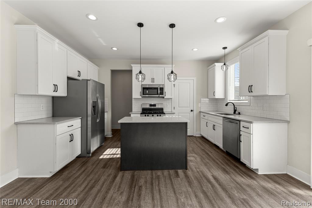 215 Clinton Street, Romeo, MI 48065 — Photo 8