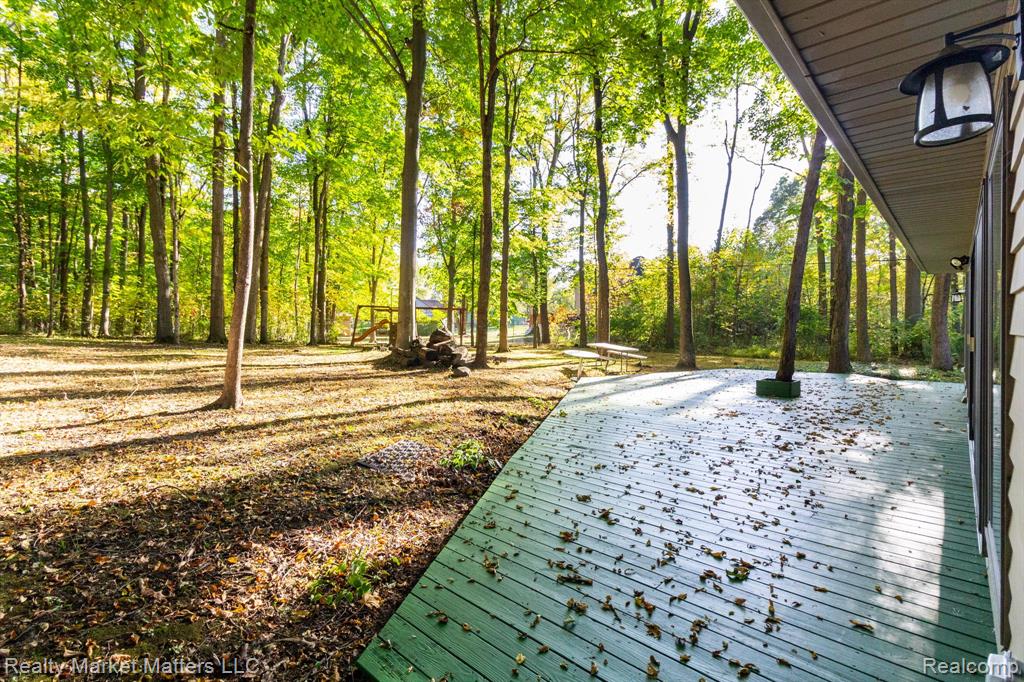 7505 Falling Leaf Court, Flushing, MI 48433 — Photo 35