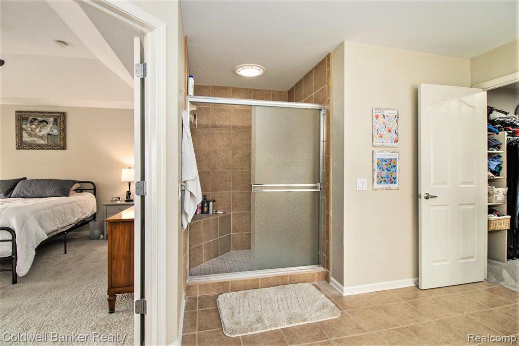 48520 Antique, Canton, MI 48187 — Photo 18