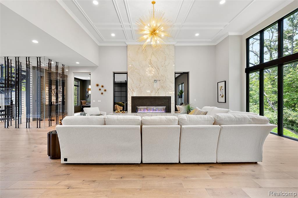 3268 Willis Drive, Oakland, MI, 48306