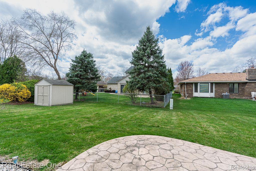 40323 FORDWICH Drive, Sterling Heights, MI 48310 — Photo 7