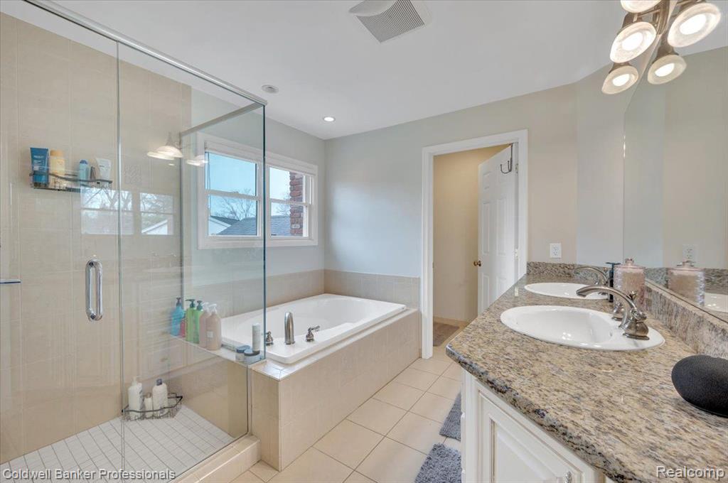 5082 BIRCH TREE Court, Grand Blanc, MI 48439 — Photo 22