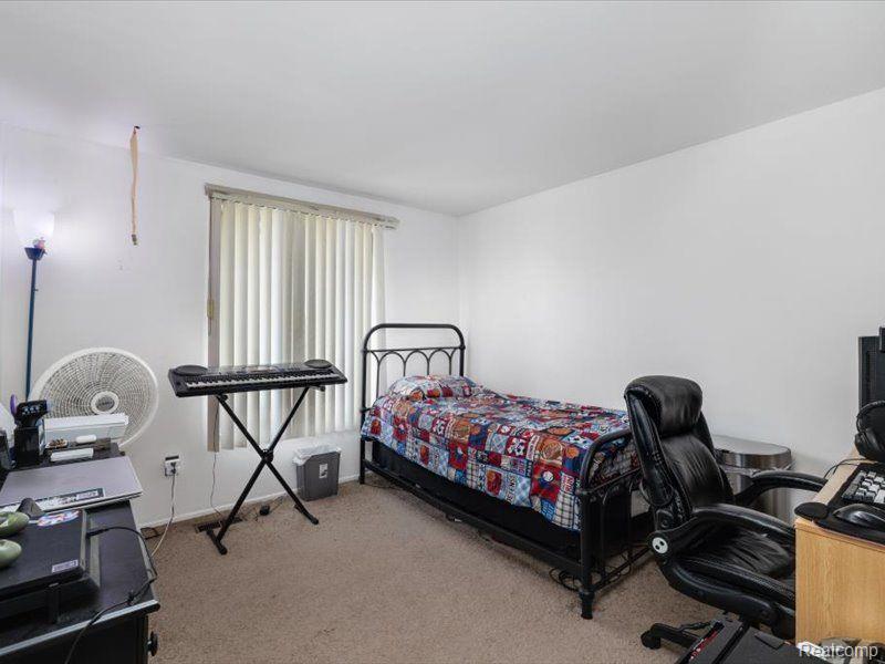 8299 KARAM Boulevard, 1, Warren, MI 48093 — Photo 12
