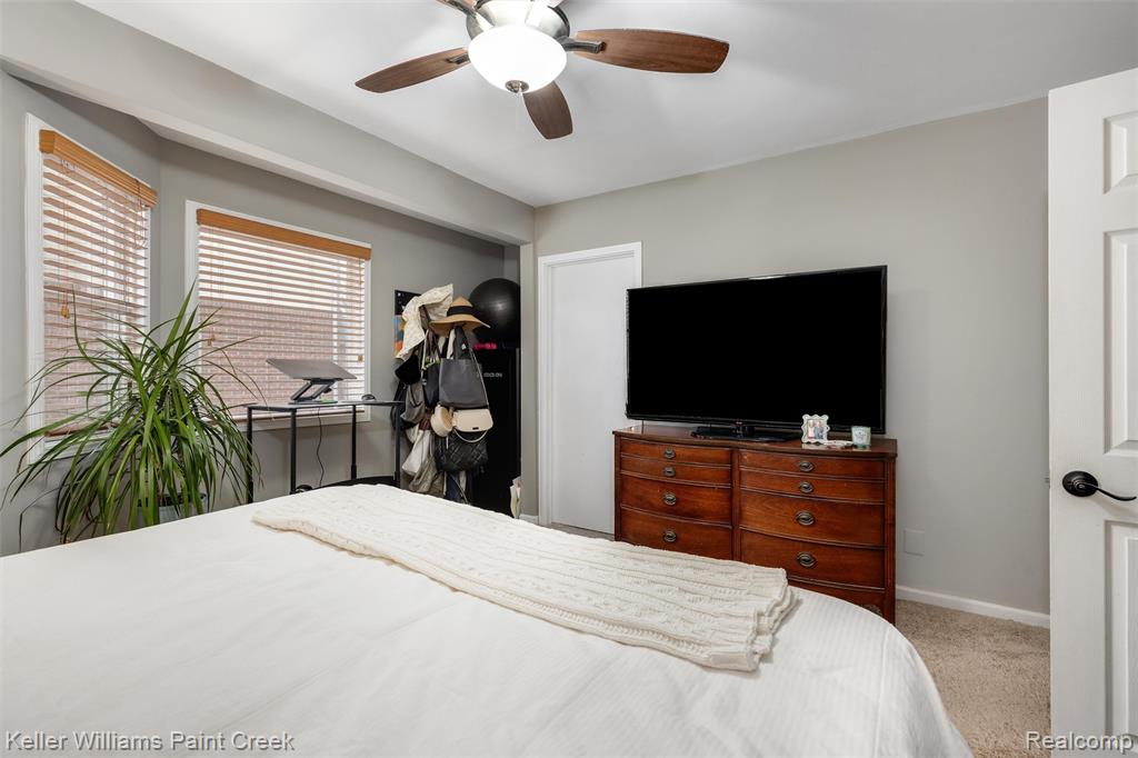 625 Driftwood Avenue, Rochester Hills, MI 48307 — Photo 21