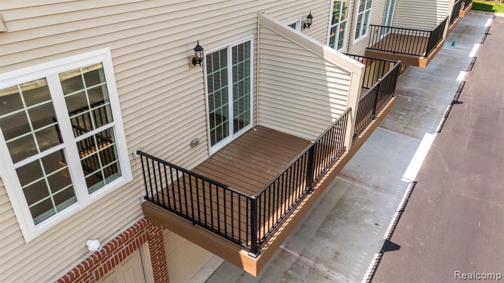 502 Village Lane, Milford, MI 48381 — Photo 6