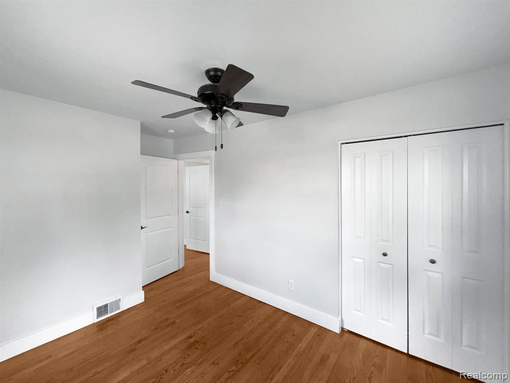 6842 APACHE Trail, Westland, MI — Photo 15