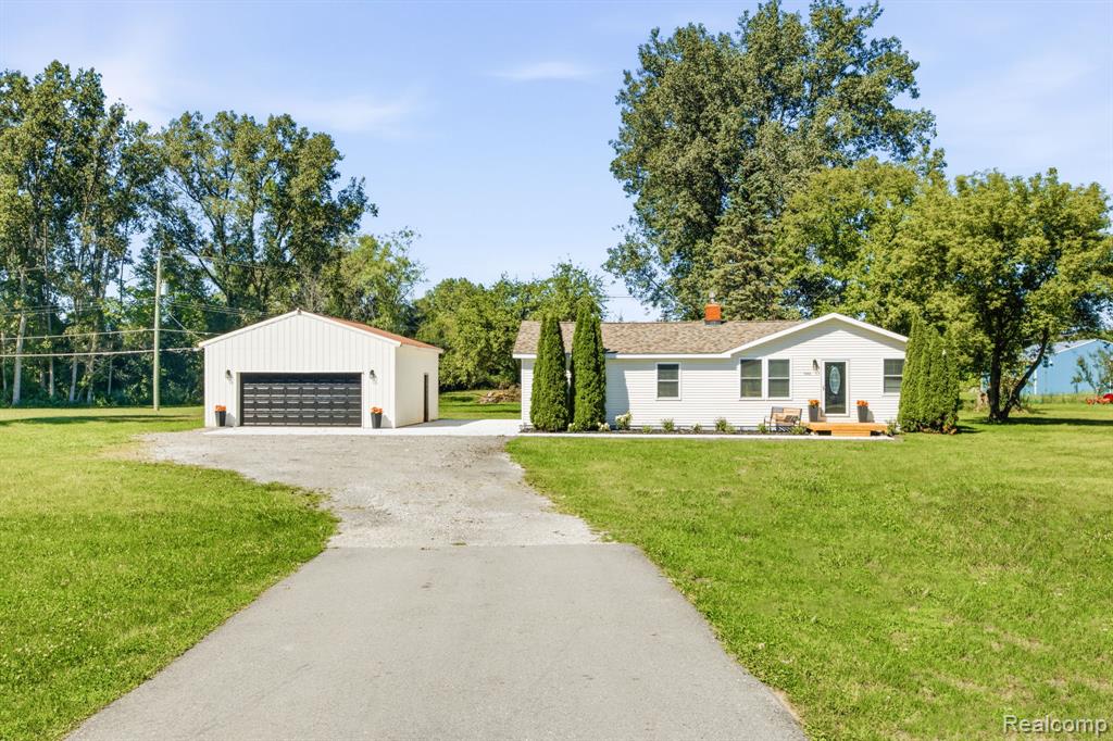 3246 Keewahdin Road, Fort Gratiot, MI 48059