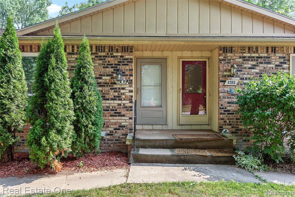 2509 Golden Shores Drive, Fenton, MI 48430 — Photo 3
