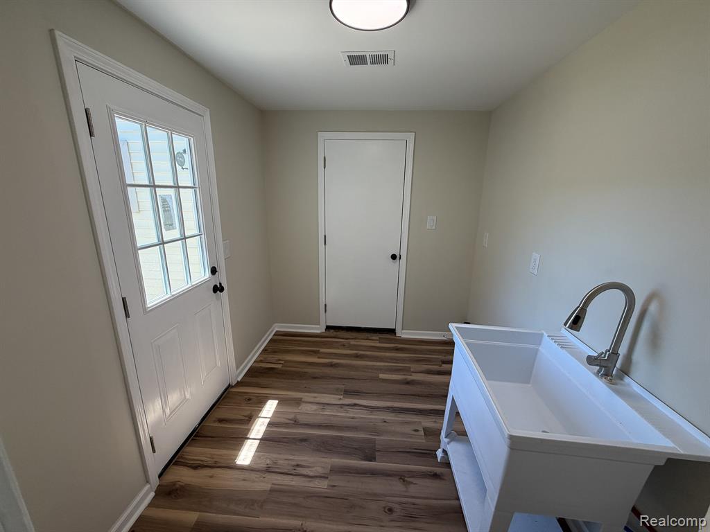 11560 Island Ct Court, Hartland, MI 48353 — Photo 20