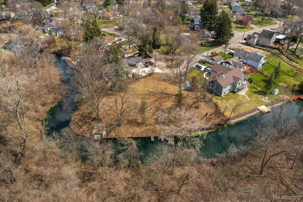 4339 BLUEBIRD Drive, Commerce Twp, MI 48382 — Photo 8