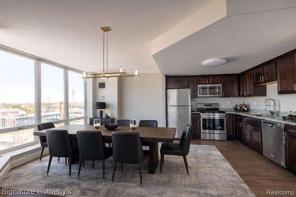 250 E Harbortown Drive, 703, Detroit, MI 48207 — Photo 12