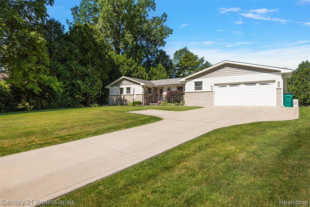 9311 Whipple Shores Drive, Clarkston, MI 48348 — Photo 12
