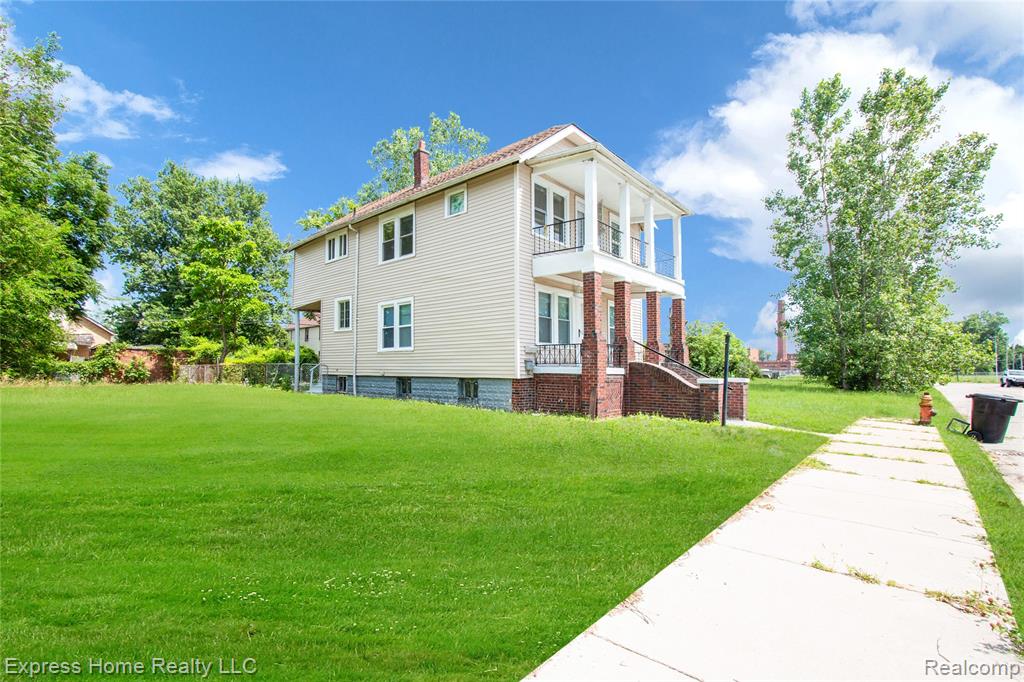 13484 Maine Street, Hamtramck, MI 48212 — Photo 3