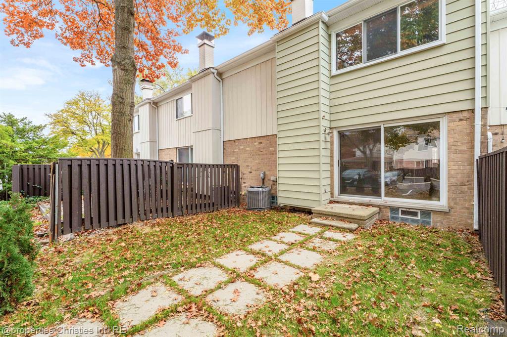 1805 Wickham Street, Royal Oak, MI 48073 — Photo 35
