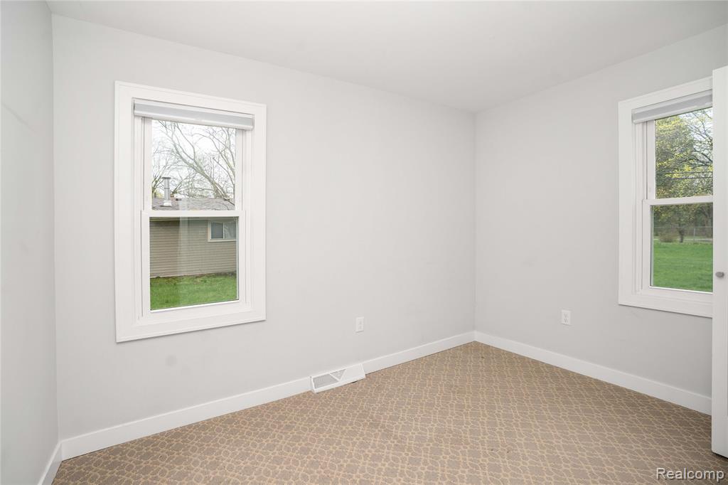 620 S Briarvale Drive, Auburn Hills, MI 48326 — Photo 21