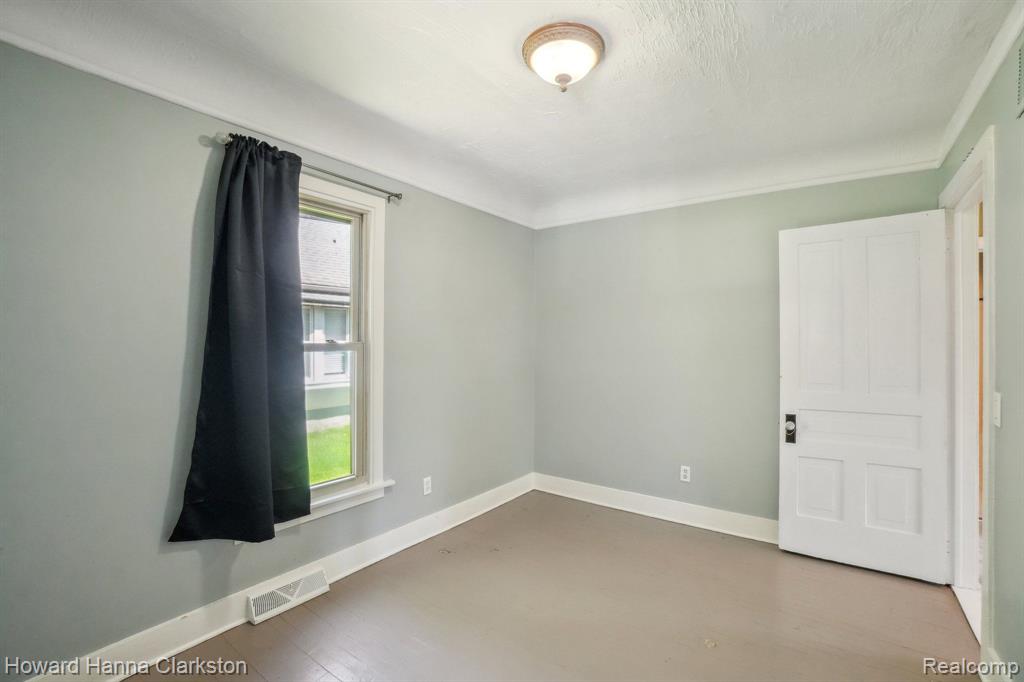 505 N Adelaide Street, Fenton, MI 48430 — Photo 14